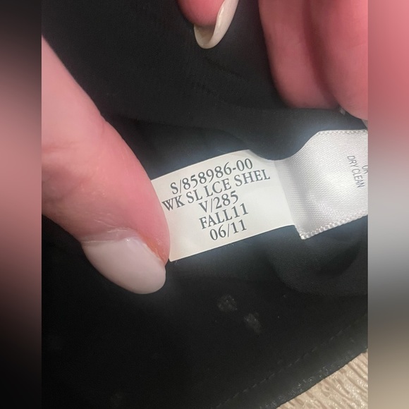 Banana Republic Sleeveless Lace Top - Picture 5 of 6